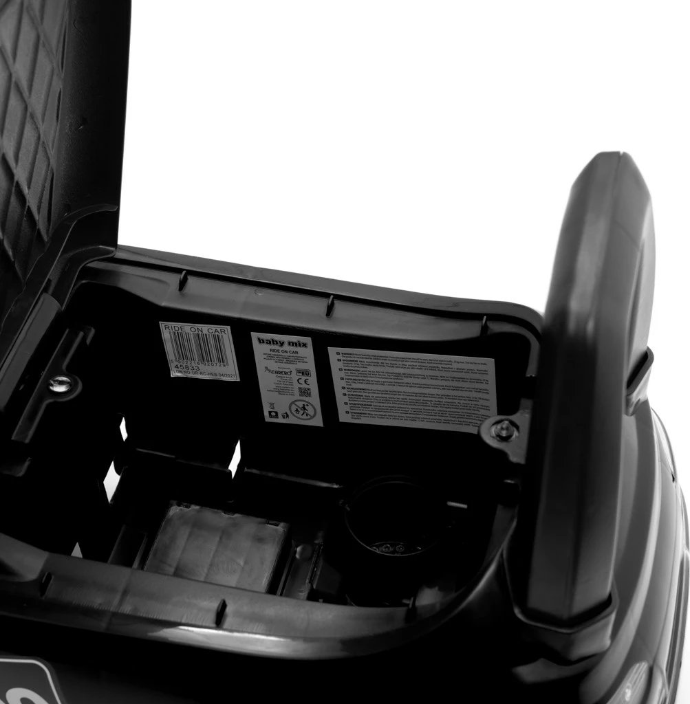 makinë ride-on, Baby Mix, RACER, me panel zëri, kapacitet 25 kg, për 12+ muaj, e zezë