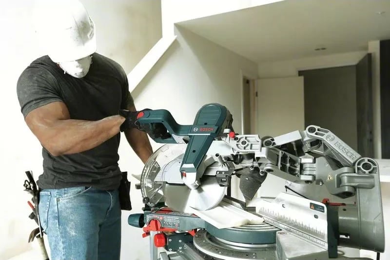 Sharrë Bosch GCM 10 GDJ, Brushless, 5000 RPM, Single bevel