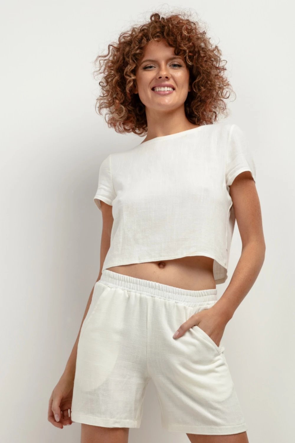 Maicë për femra Tessita model 198538, e bardhë