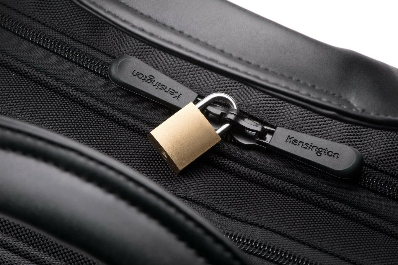 Çantë laptopi Kensington Contour 2.0, 15.6", e zezë Çantë laptopi Kensington Contour 2.0, 15.6", e zezë