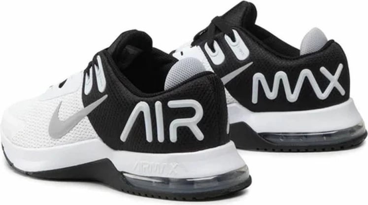 Atlete Nike për meshkuj, të bardha