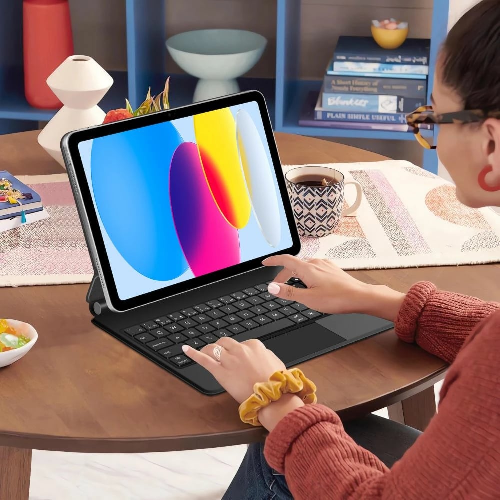 Mbështjellës me tastierë Tech-Protect SmartCase Magnetic për iPad 10.9" 2022 / iPad 11" 2025, e zezë