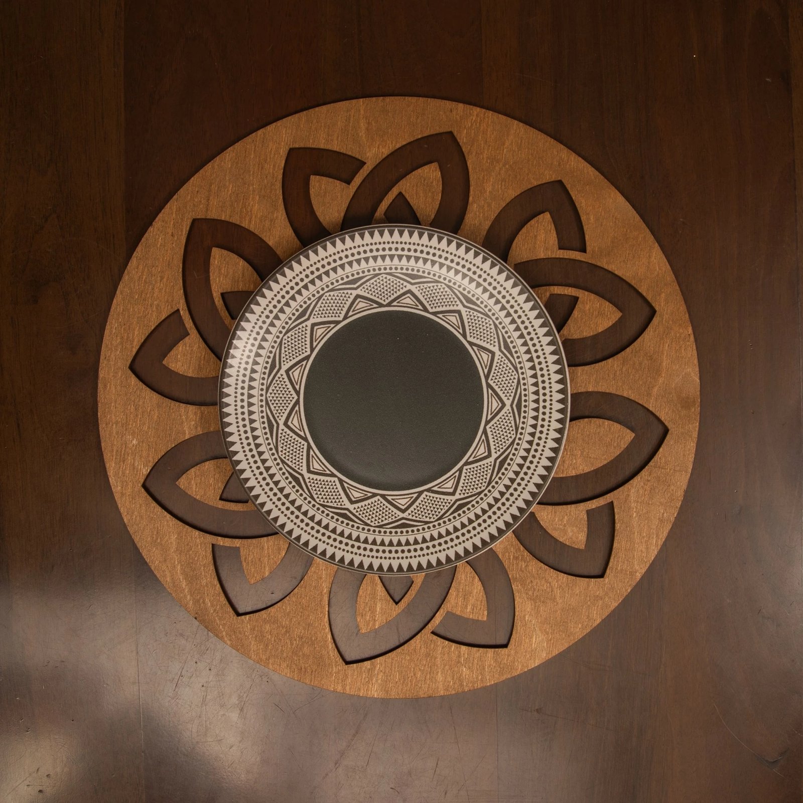 Set nënshtruesish tavoline prej druri, 6 copë, ngjyrë arre, Hermia, Lugh