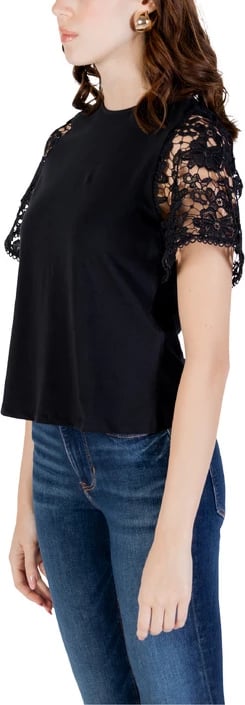 Maicë Vero Moda femra e zezë