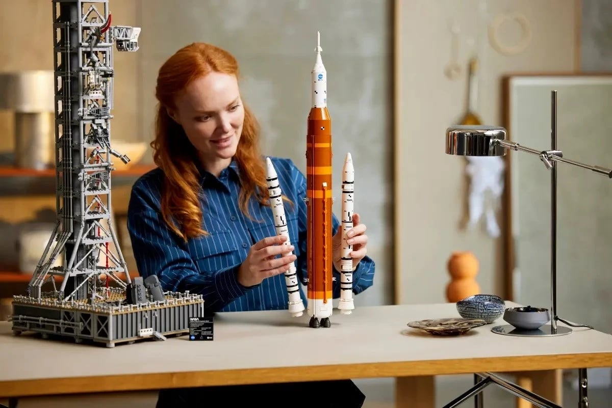 Set LEGO ICONS 10341 NASA Artemis Space Launch System