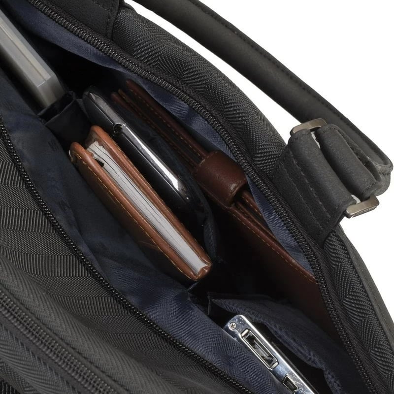 Çantë RivaCase 8135, 15.6", E zezë