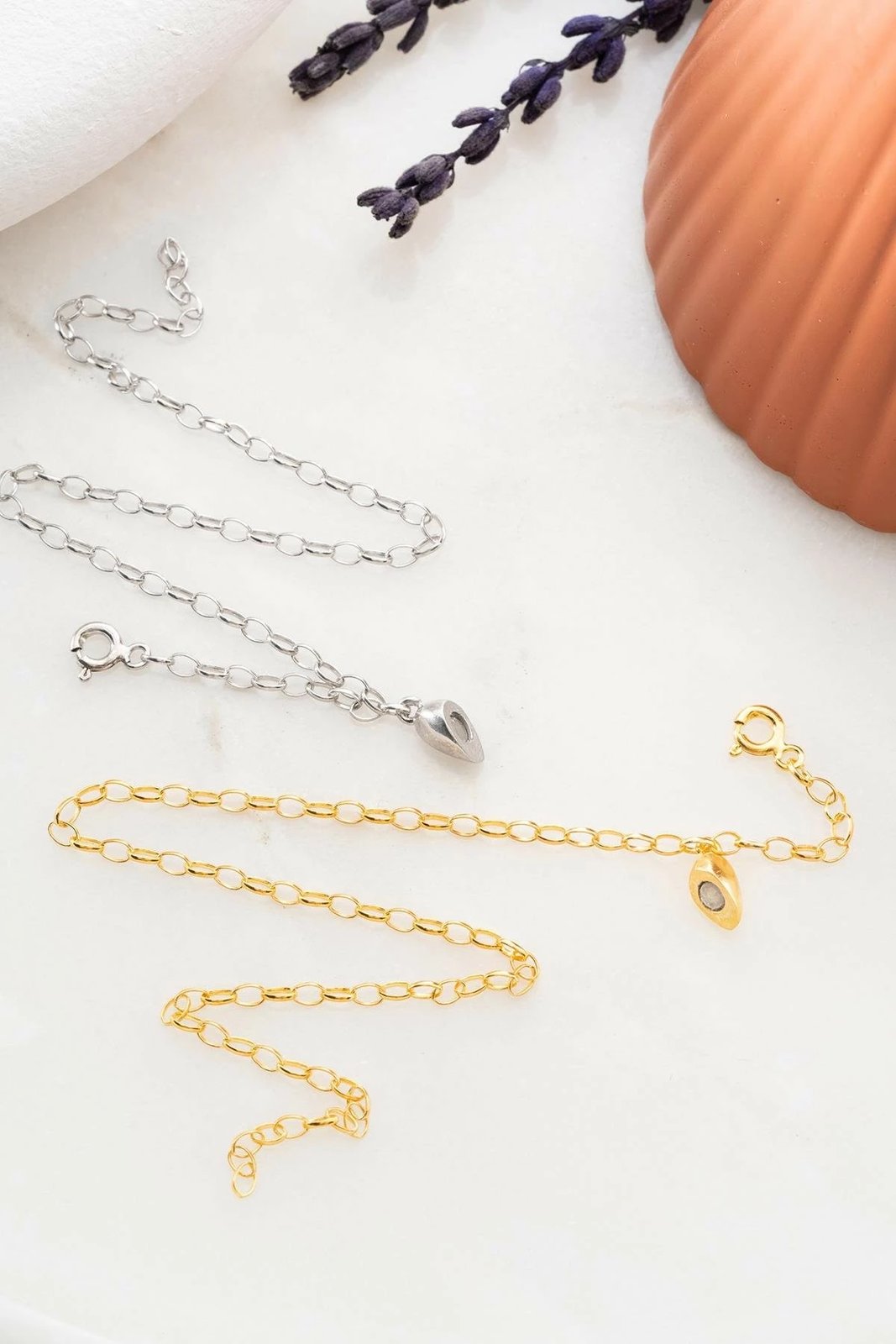 Byzylyk argjendi dhe ari, Jumeon, NRZ999713