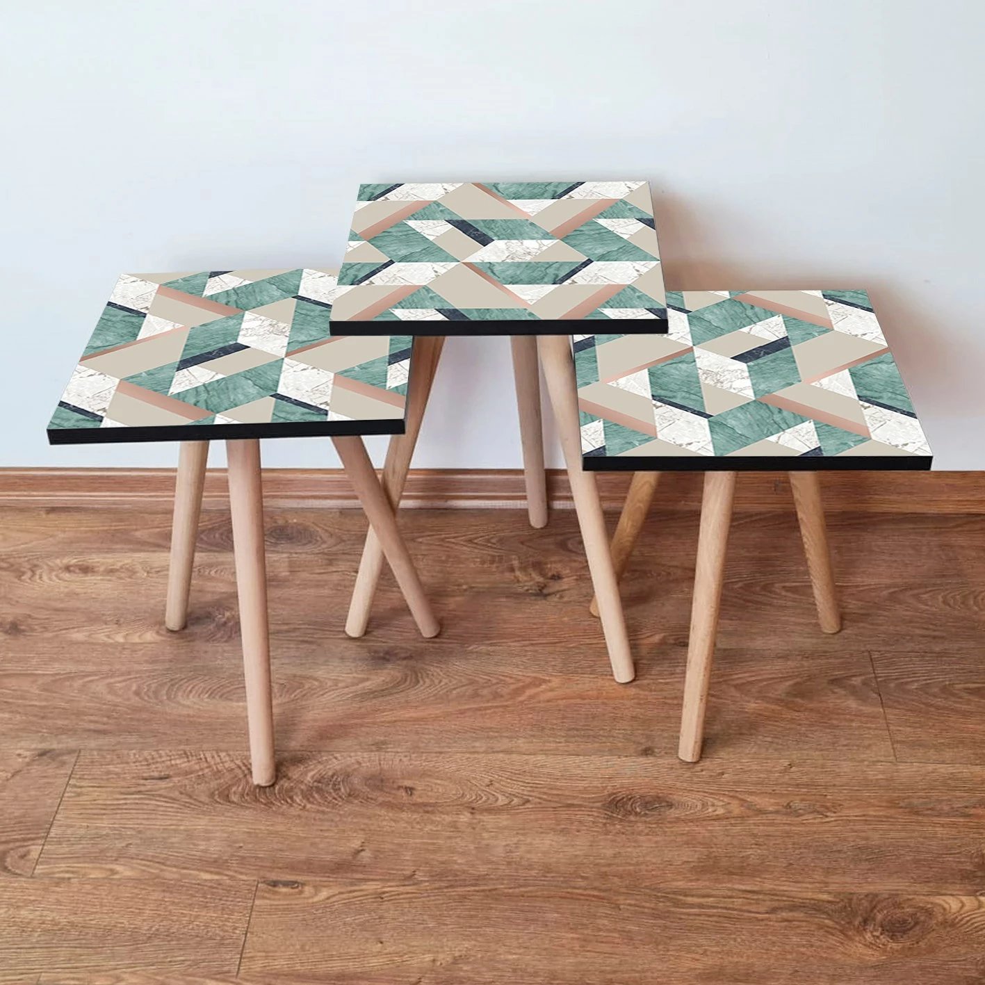 Set tavolinash të vendosshme, shumëngjyrëshe, Skye Decor, 3Shp330 (3 copë)