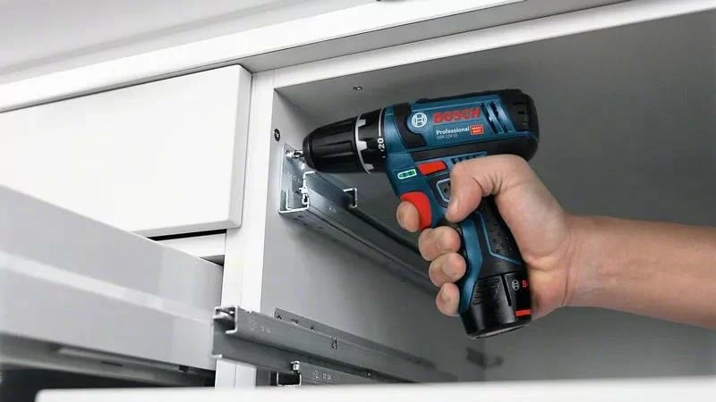 Kaçavidë elektrike Bosch GSR 12V-15, 12V, Li-Ion, set me valixhe, zi/blu/kuqe