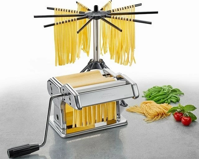 Makineri për makarona GEFU Pasta Perfetta G-00166 me tharëse, e zezë