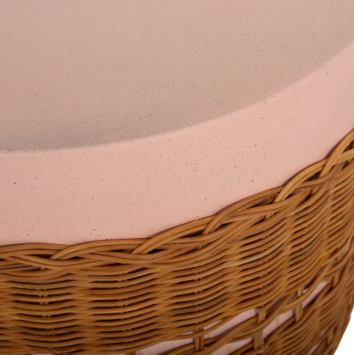 Tavolinë anësore rrethore VILHENA, fibër çimentoje, rozë, ratan natyral, FH18166, 44.5x45cm