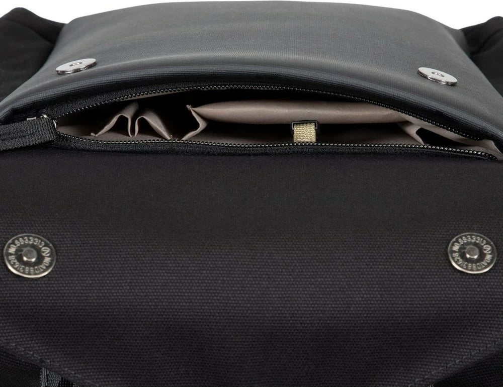 Çantë shpine RIVACASE NB Rucksack Canvas 14.0" 8524, e zezë Çantë shpine RIVACASE NB Rucksack Canvas 14.0" 8524, e zezë