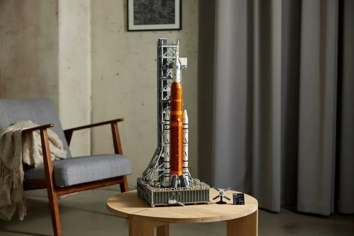 Set LEGO ICONS 10341 NASA Artemis Space Launch System