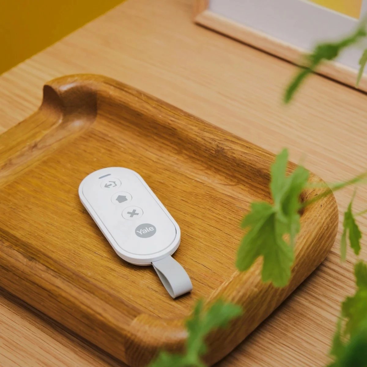 Telekomandë smart për alarm Yale Home AL-KF-1A-W, e bardhë