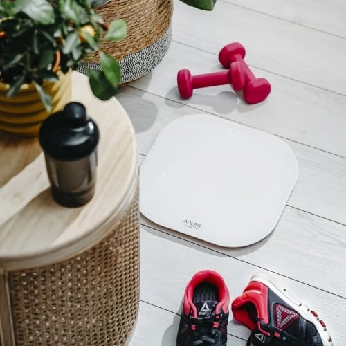 Peshore banjoje Adler AD 8188, kapacitet 180 kg, saktësi 100 g, ekran LED, xham i temperuar 5 mm, e bardhë