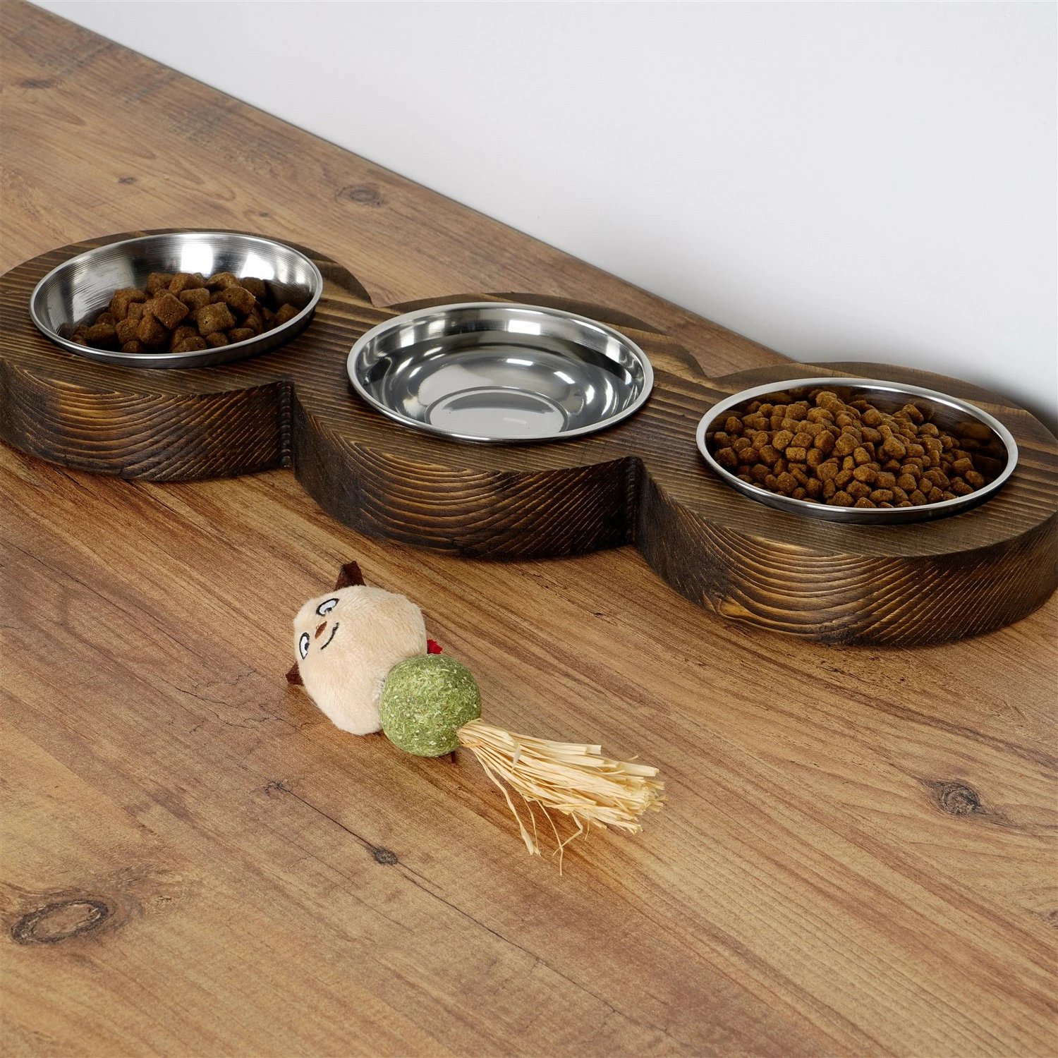 Enë ushqimi për kafshë, dru arre, Hanah Home, Pet010