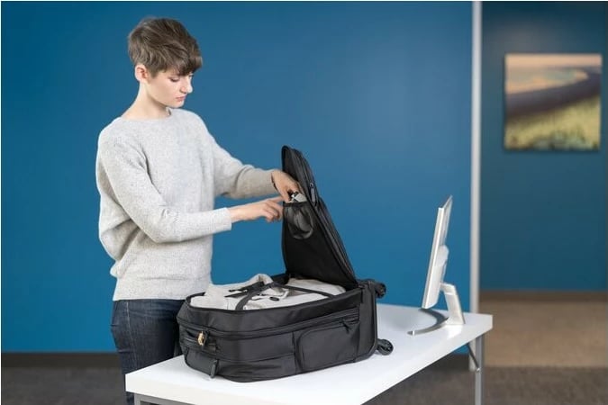 Trolley Kensington Contour 2.0 Pro Overnight Laptop Spinner, 17 inch, e zezë
