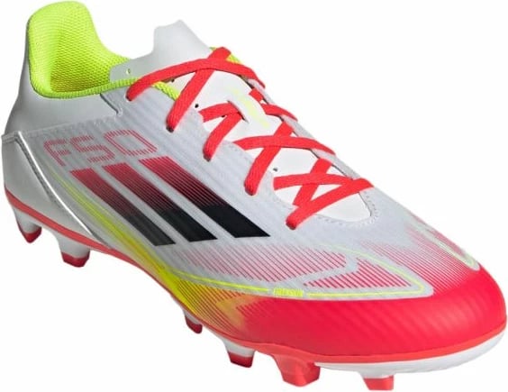 Atlete futbolli adidas F50 Club, të bardha
