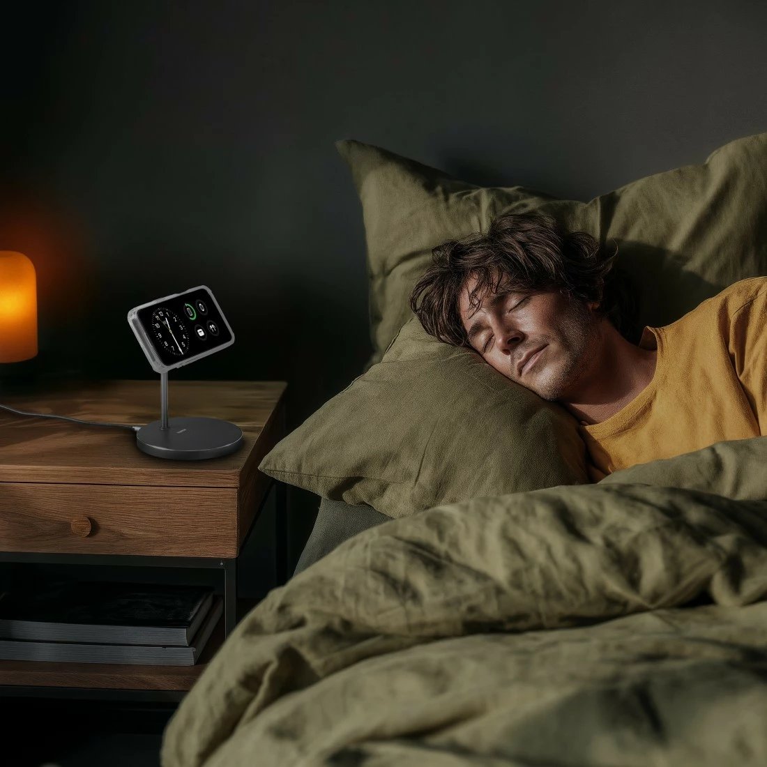 Karikues pa tela me magnet tavoline, Hama 201737, Qi2 Fast Charge 15W, mbajtës i rregullueshëm 0–65° me rrotullim 360°, 2x USB-C, i zi