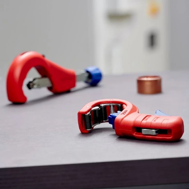 Prerës tubash manual Knipex 90 23 01 BK, Blu