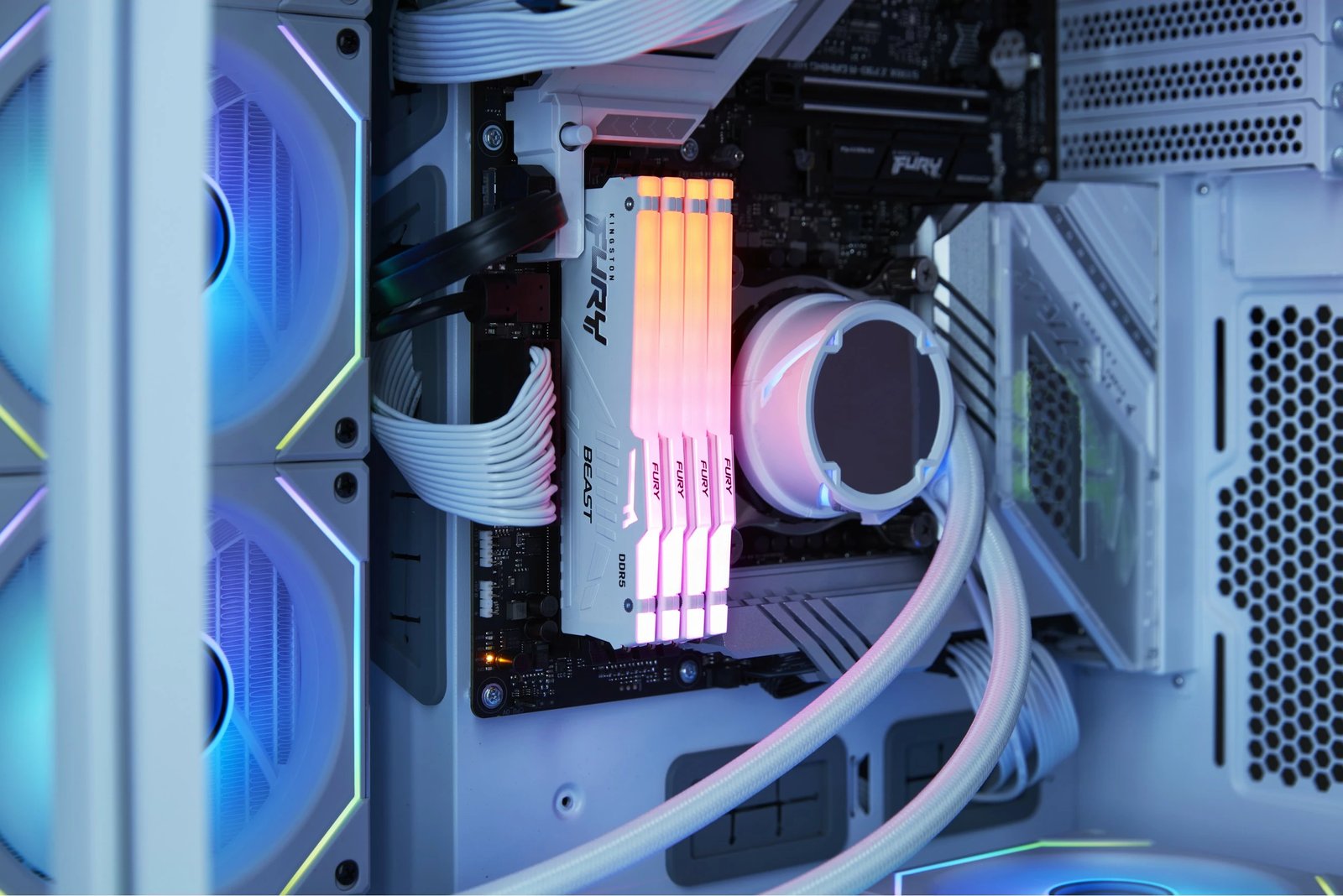 RAM Memorje Kingston FURY Beast 64GB 6000MT/s DDR5 CL30 DIMM RGB e bardhë