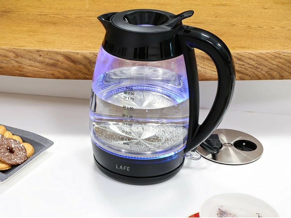 Zierëse uji elektrike Lafe Essential XL LAFCZA47573 2L 2200W xhami tregues niveli me ndriçim filtër sedimenti bazë rrotulluese, e zezë/transparente