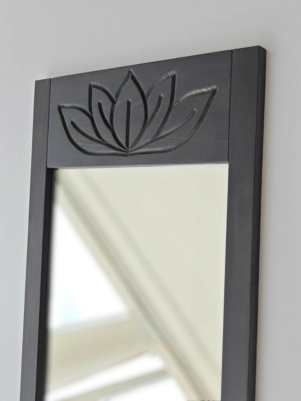 Pasqyrë Cheval Skye Decor, ngjyrë antracit, lotus