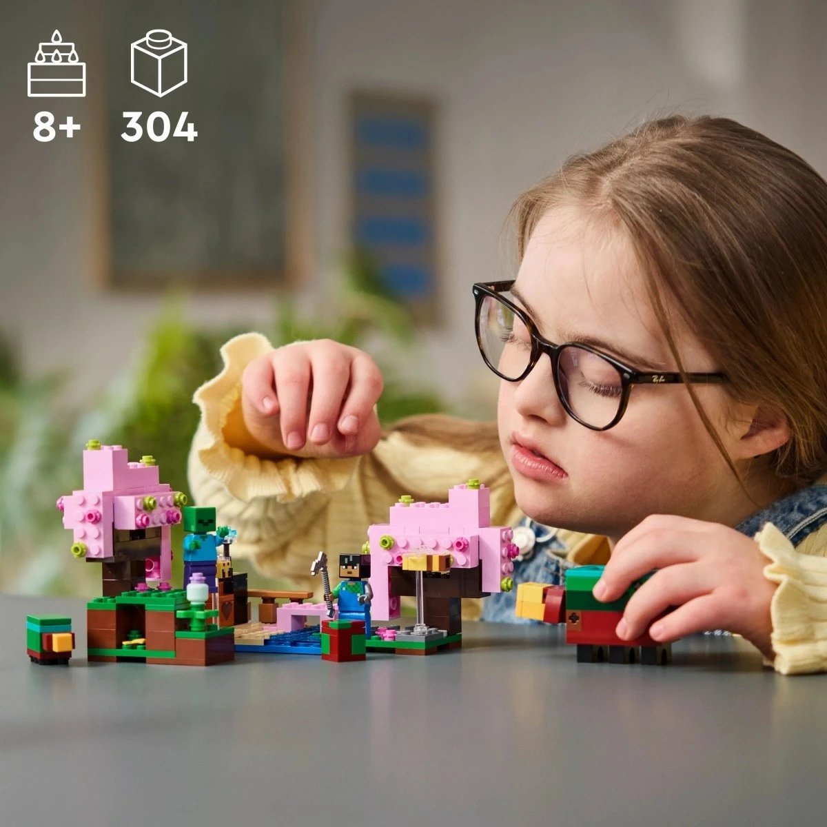 Set LEGO Minecraft Cherry Blossom Garden 21260, 304 pjesë, plastikë, për fëmijë 8+