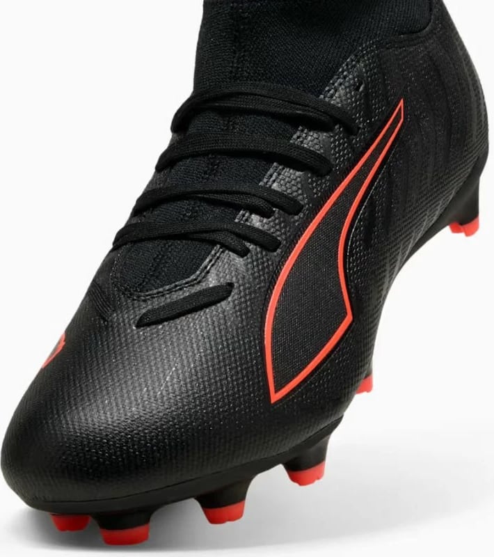 Atlete futbolli Puma për meshkuj, të zeza