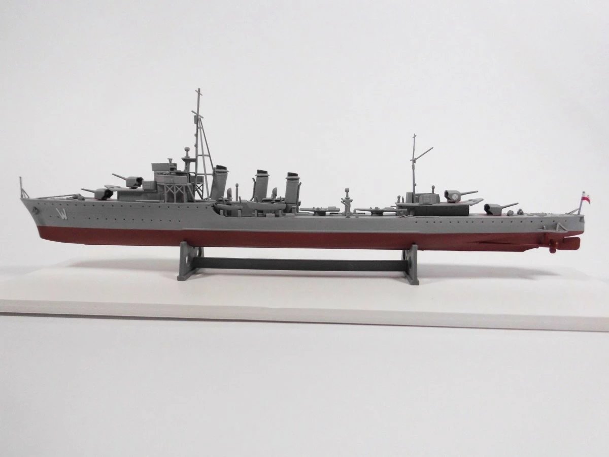 Set model anije Mirage ORP Wicher wz.35, 1:400, me ngjitës, bojëra dhe furçë Set model anije Mirage ORP Wicher wz.35, 1:400, me ngjitës, bojëra dhe furçë