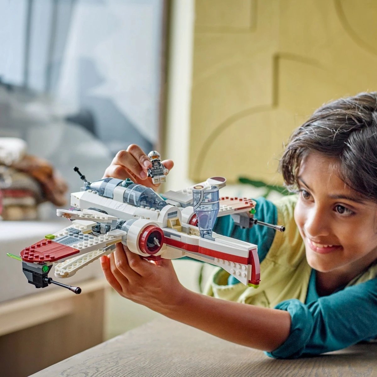 Set LEGO Star Wars ARC-170 Fighter 75402, 497 pjesë, me 4 figurina