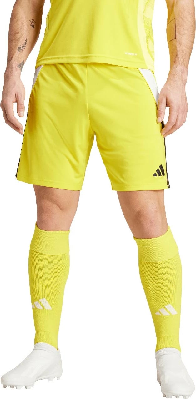 Shorce për meshkuj adidas, të verdha