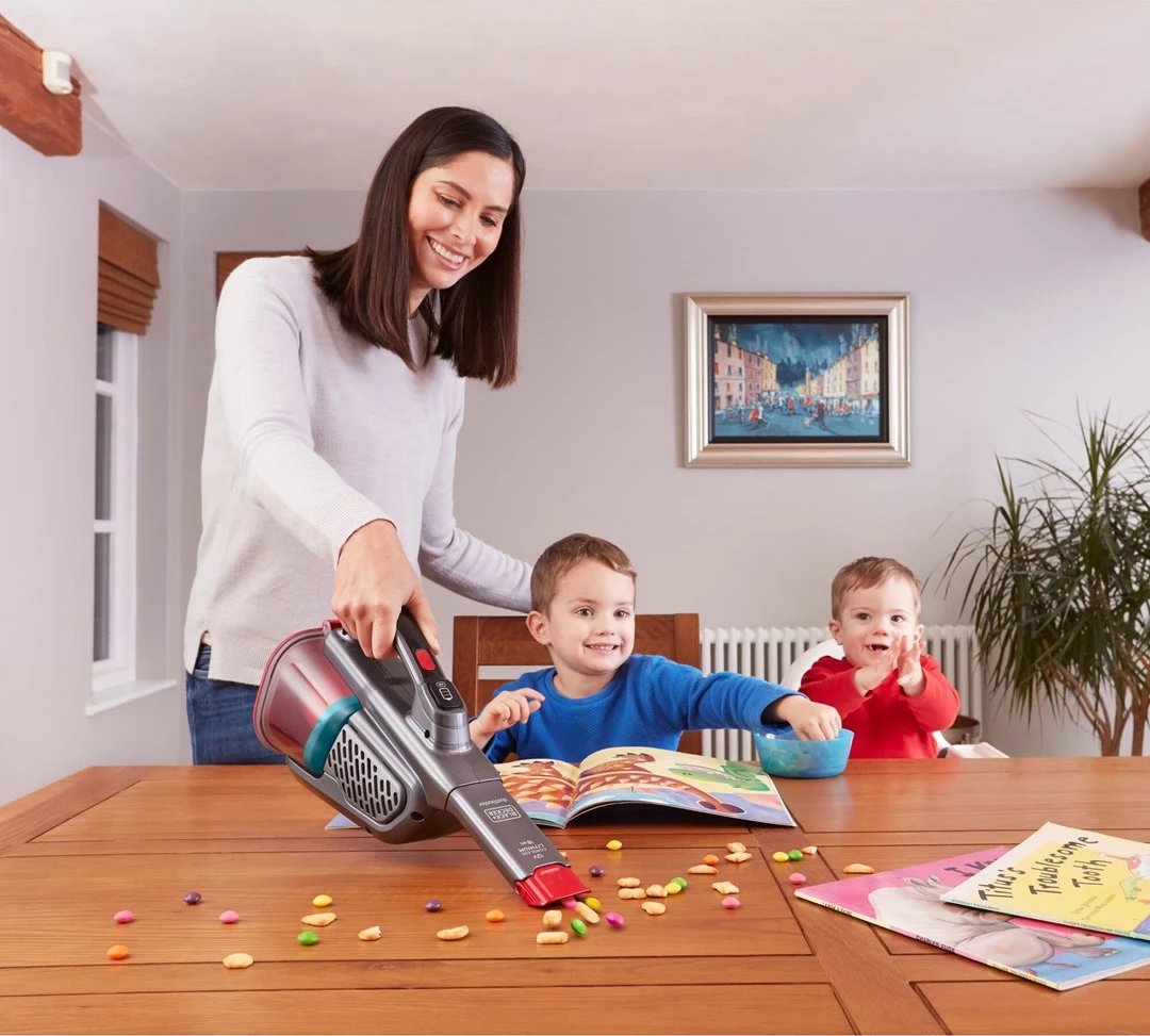 Fshesë elektrike e dorës Black & Decker, 20W Fshesë elektrike e dorës Black & Decker, 20W
