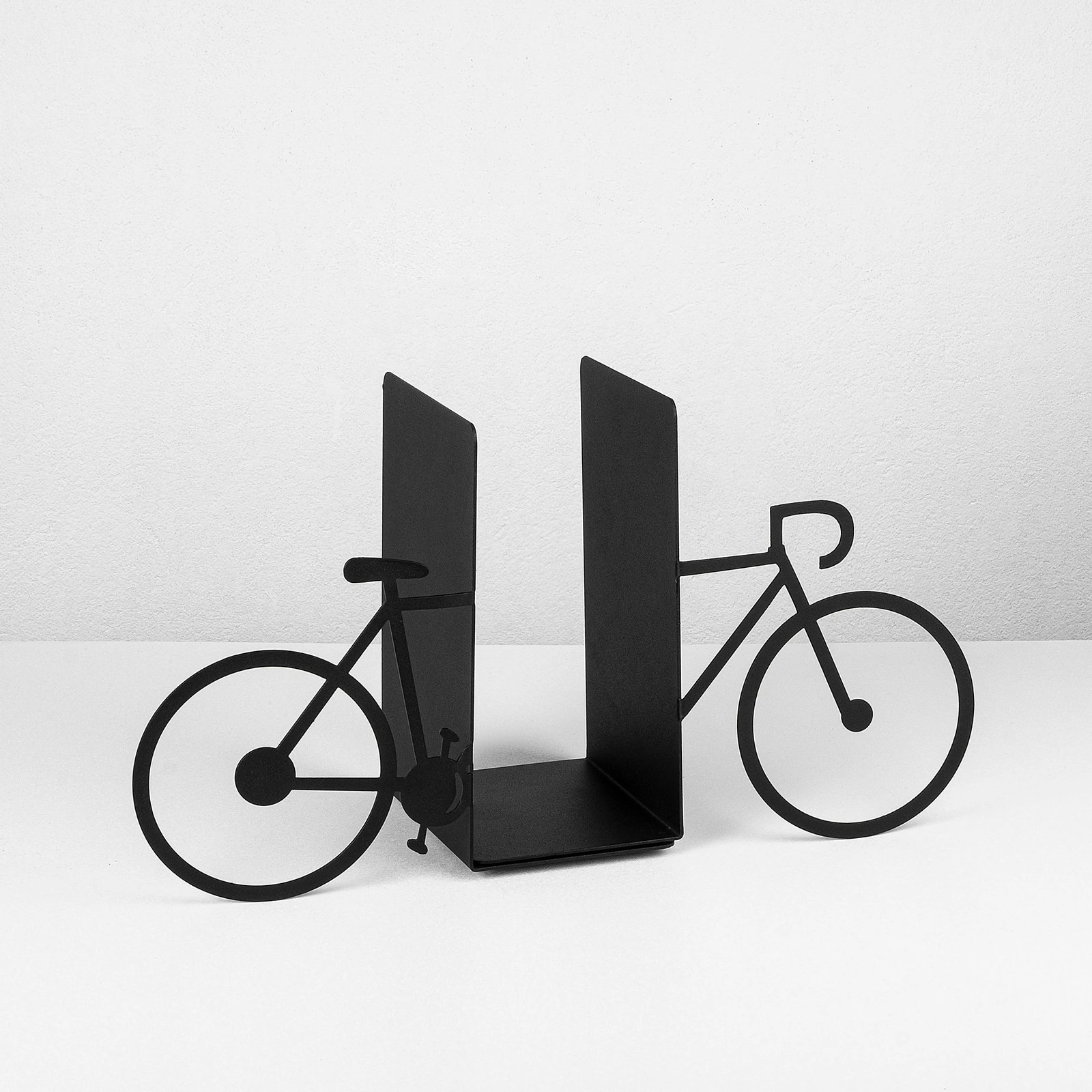 Mbajtëse librash metalike, dizajn Aberto, ngjyrë e zezë, 44x14x23cm Mbajtëse librash metalike, dizajn Aberto, ngjyrë e zezë, 44x14x23cm