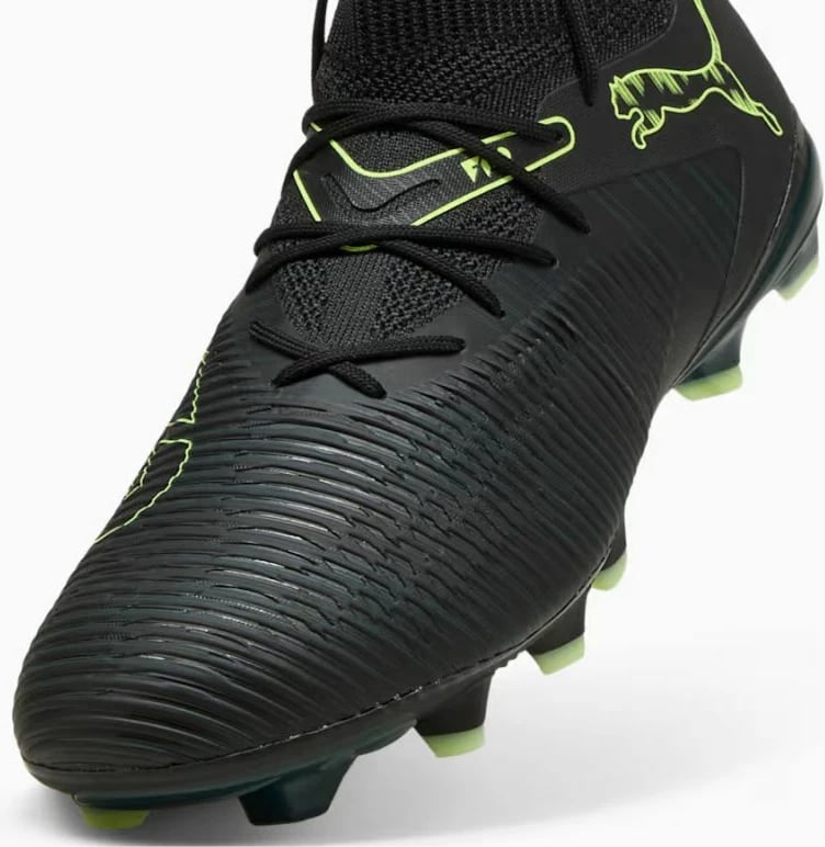 Atlete futbolli Puma për meshkuj, të zeza