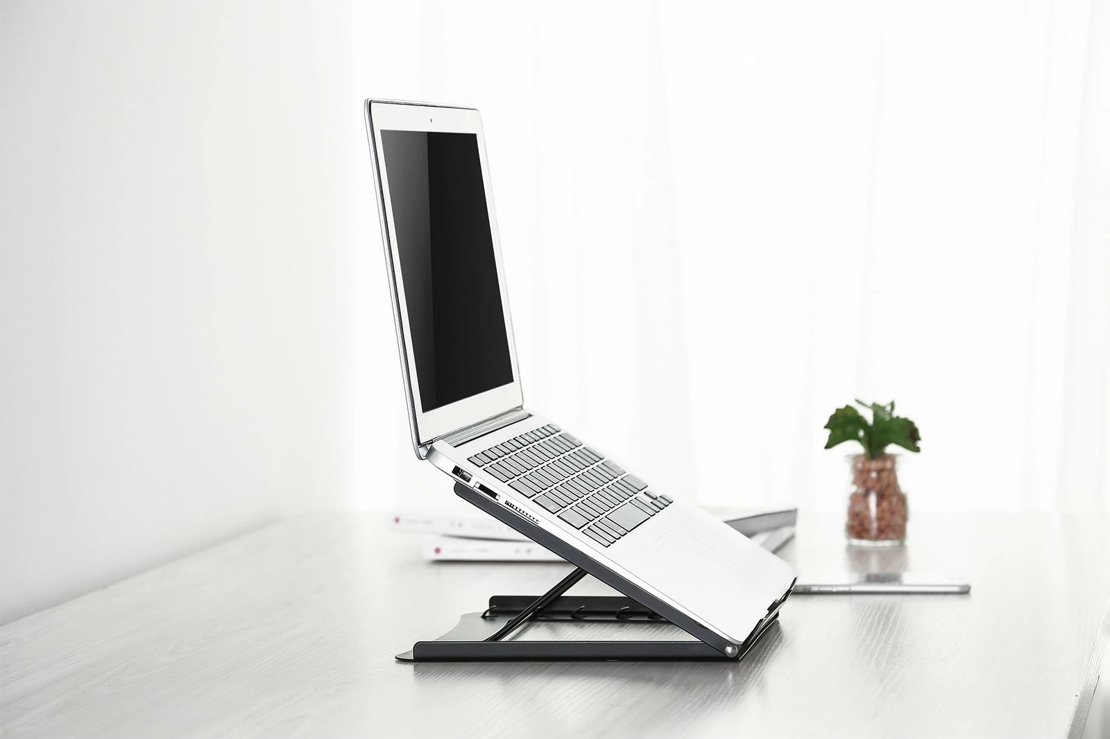 Mbajtëse laptopi Digitus, 10-15", metal