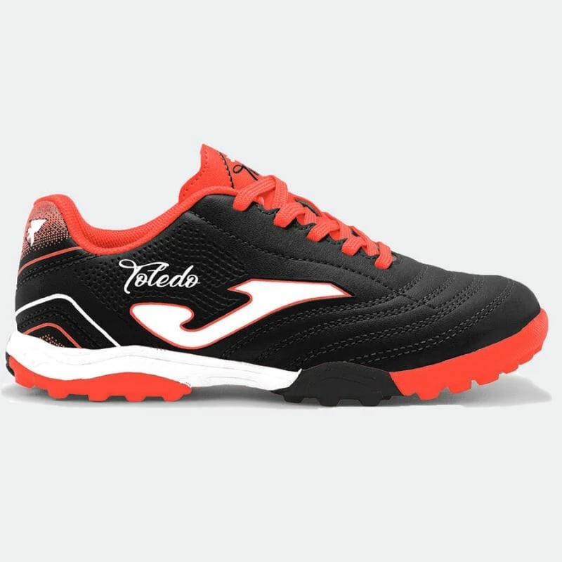 Atlete futbolli për fëmijë Joma, të zeza