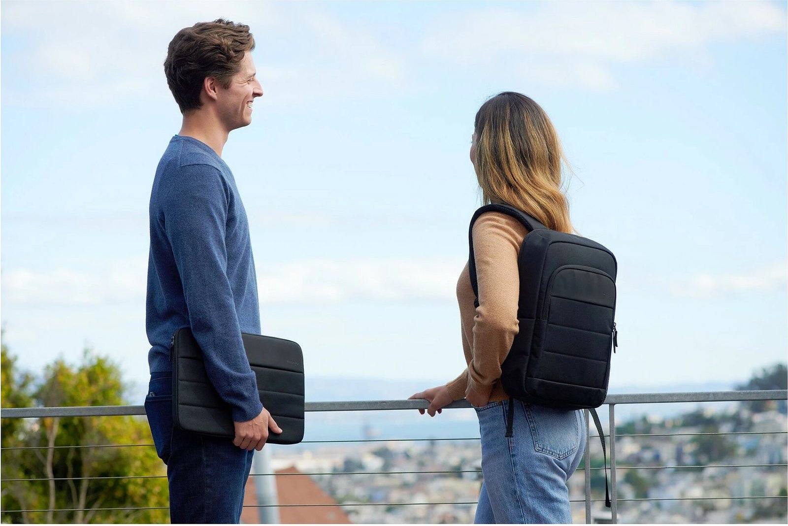 Mbështjellës laptopi Kensington EQ, 14”, i zi