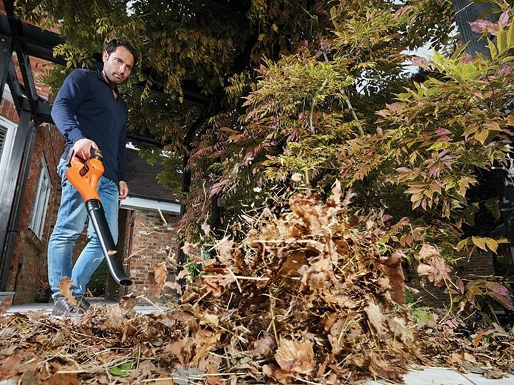 Fshesë me ajër pa kabllo BLACK+DECKER GWC1820PC-QW, 18 V, 209 km/h, portokalli/zezë