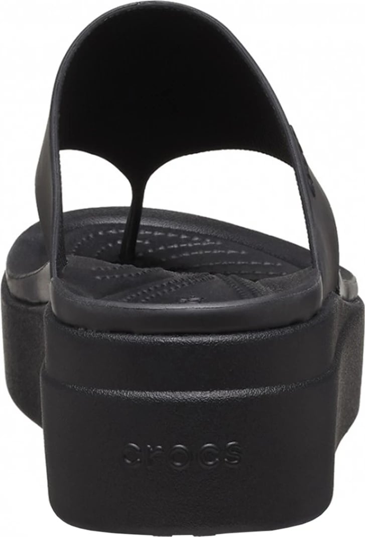Sandale flip-flop për femra Crocs, të zeza