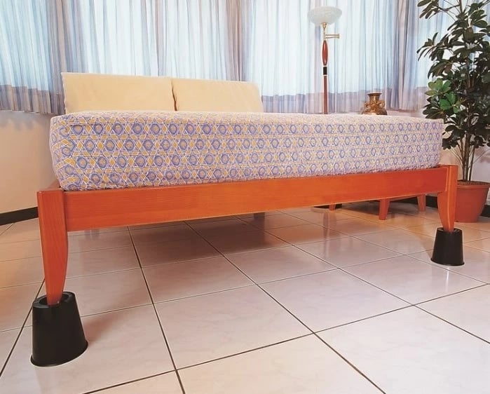 Zgjatues këmbësh për shtrat ose karrige ASTON 820110, 150 mm, i zi