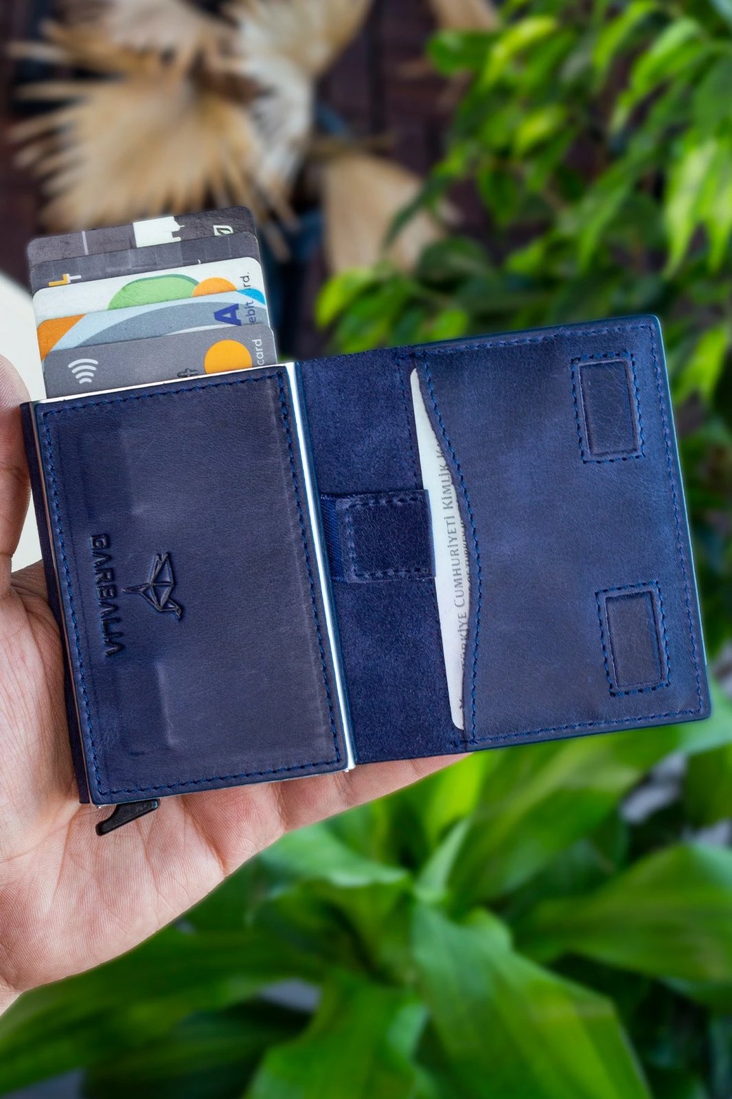 Mbajtës kartelash, lëkurë origjinale, ngjyrë blu e errët, Zoozie Bags