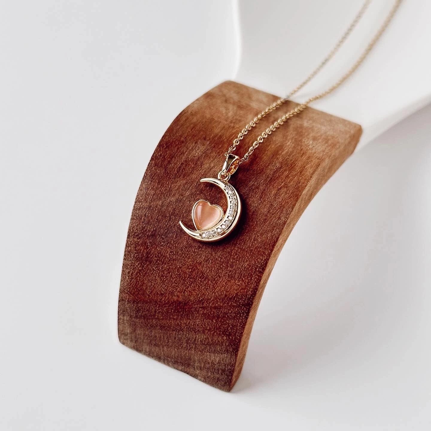 Varëse çeliku Jumeon, Luna rozë