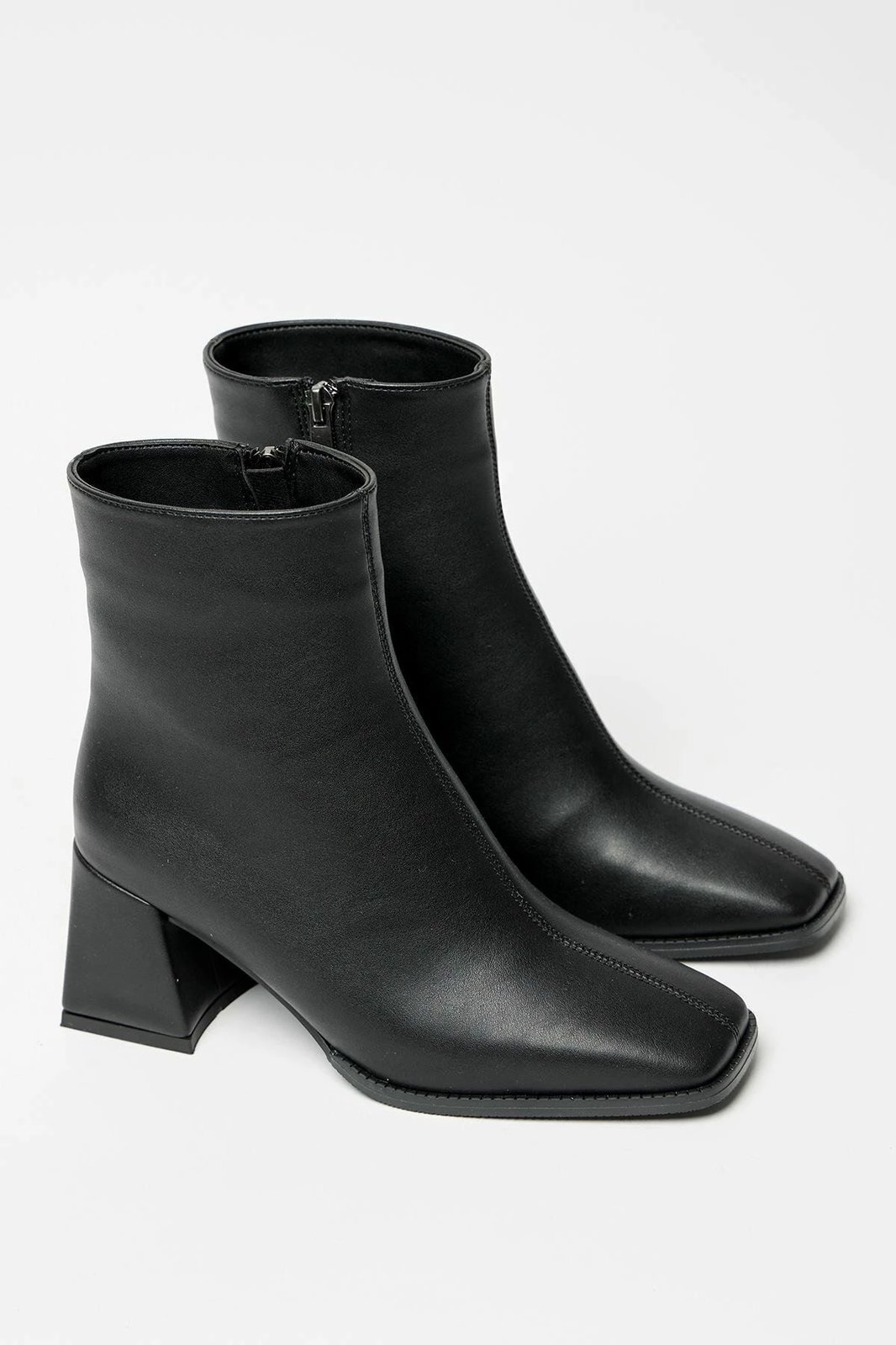 Çizme për gra, ngjyrë e zezë, Jumeon, MK1345025KR20-004