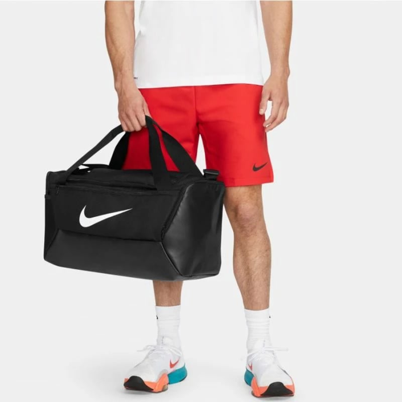 Çantë Nike për të gjithë, e zezë