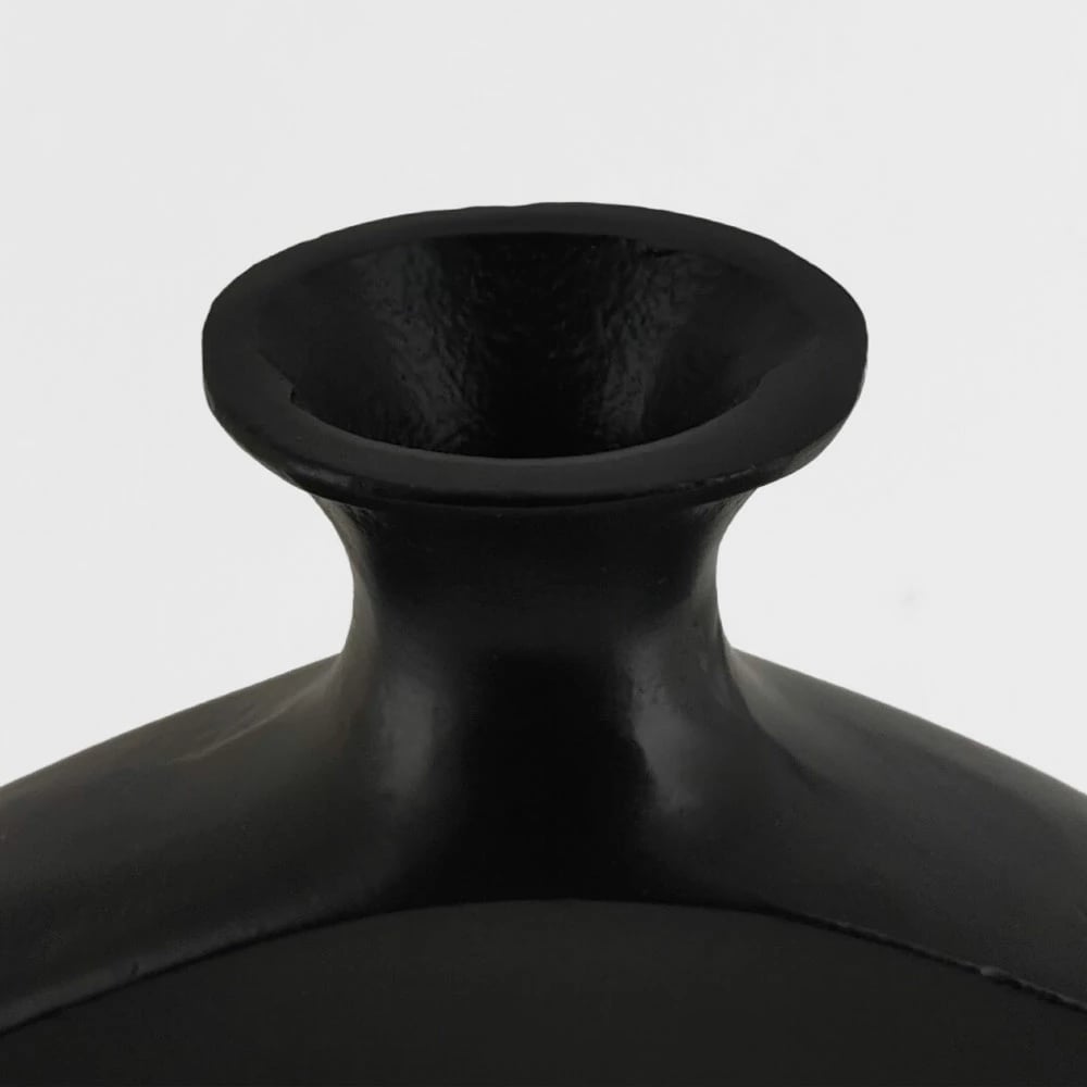 Vazo abstrakte rrethore, alumin i zi, 26x4x31cm