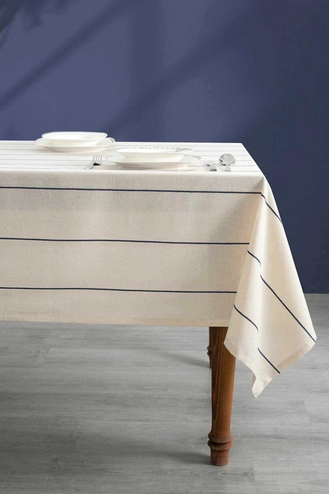 Mbulesë tavoline Hermia Concept, Luna, ngjyrë kaltër e errët