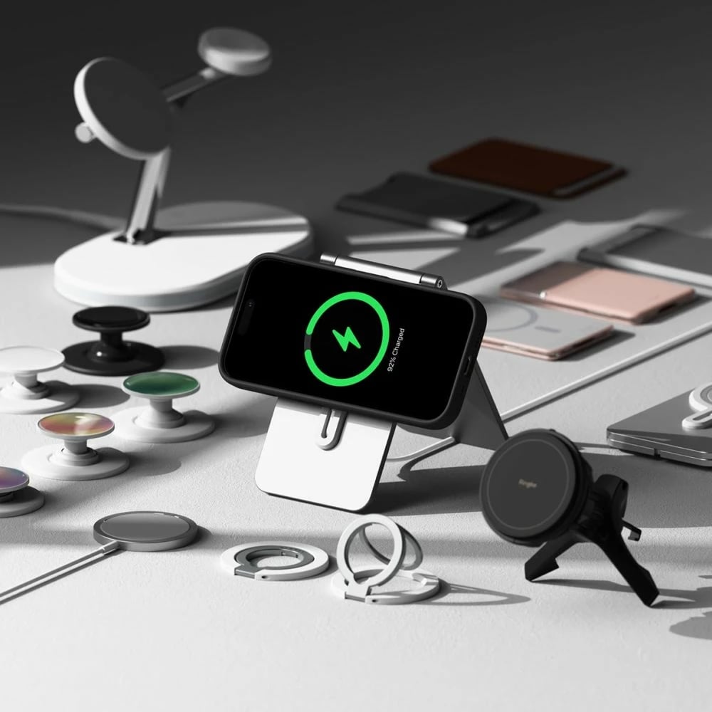 Mbështjellës Ringke Silicone MagSafe për iPhone 16 Pro, i zi