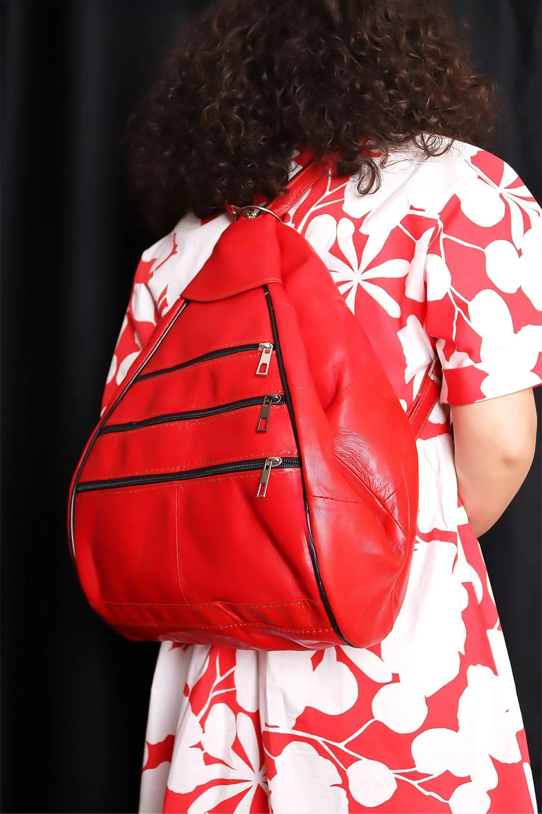 Çantë shpine prej lëkure, e kuqe, Zoozie Bags, HDBSVOCF1001