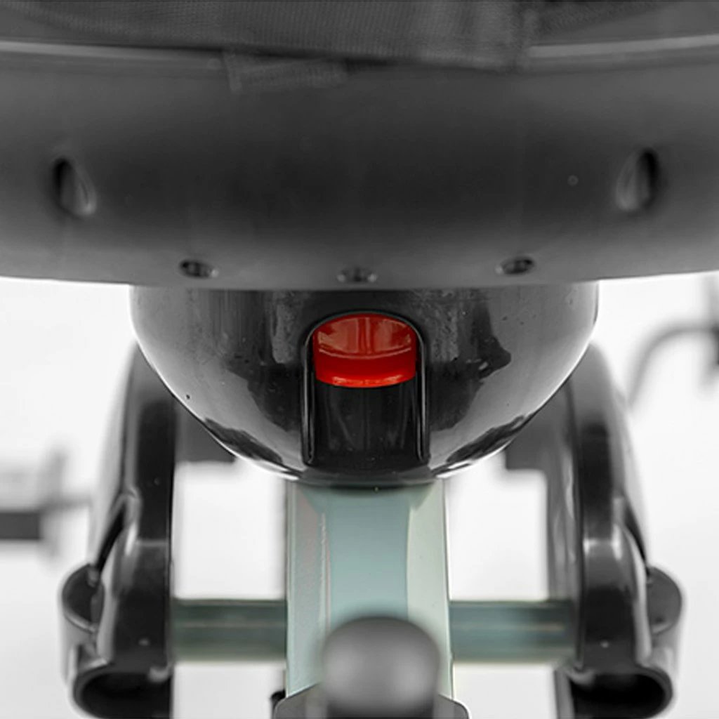 Tricikel për fëmijë Milly Mally Movi sedile 360°, rrota të fryra, dorezë prindi e rregullueshme, tendë palosëse, gri